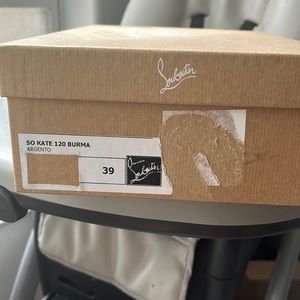 SOLD LOCALLY NIB So Kate 120 Burma